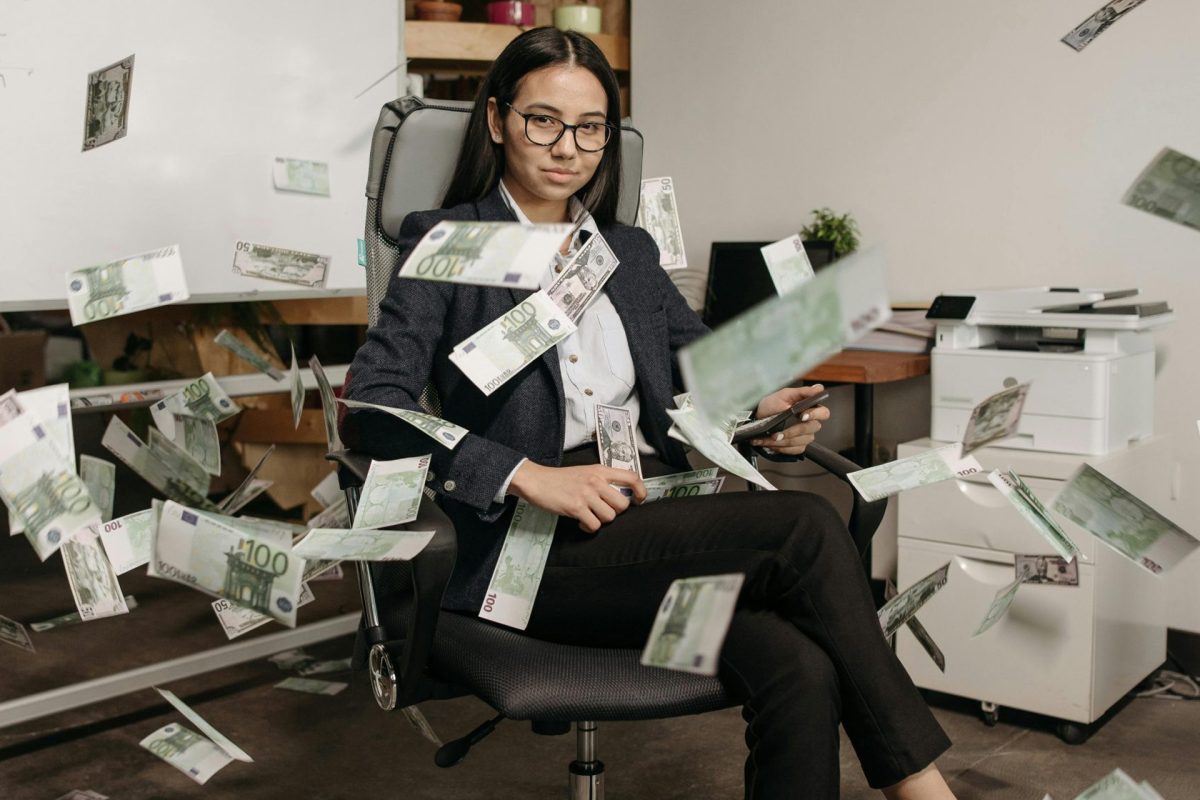 Myyjien vaihtuvuus ja sen kustannus myyntiyhtiölle